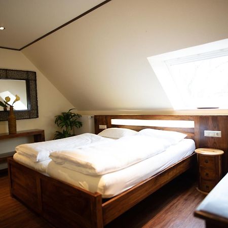Vier Jahreszeiten Rooms Husum  Екстериор снимка
